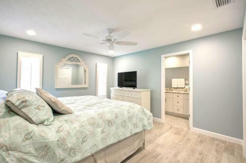 Gorgeous Renovated Moonmist With Courtyard
