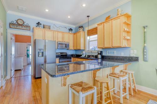 Beachy Blue - Family Beach Retreat
