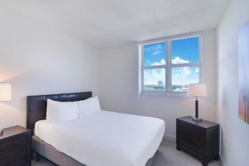 Aparthotel 1, 2 And 3 Bedroom Miami Ocean Apartments