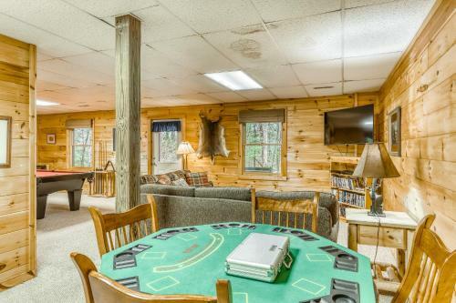 Bumpa Bear Hideaway