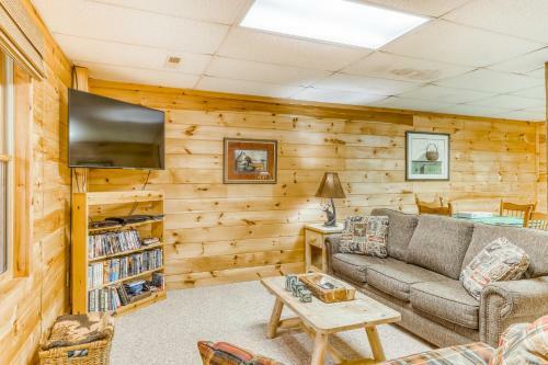 Bumpa Bear Hideaway