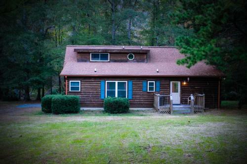 Rivers Edge Cabin