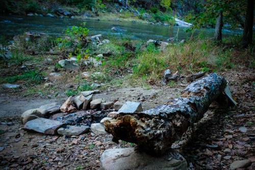 Rivers Edge Cabin