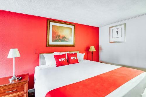 Oyo Hotel Macon Ga West - 4 Mi From Macon Va Clinic