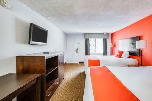 Oyo Hotel Macon Ga West - 4 Mi From Macon Va Clinic