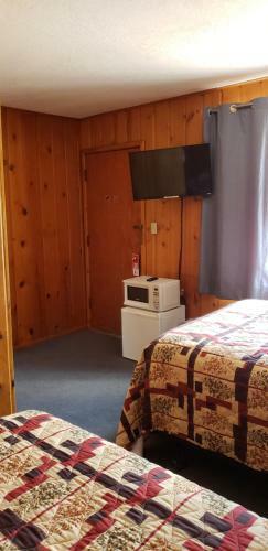 Caribou Lodge And Motel