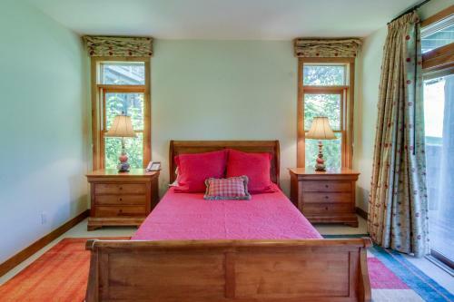 Legends - Simply Perfect Elkhorn Retreat