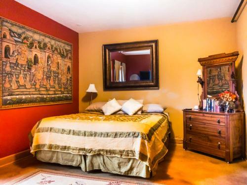Bed & Breakfast Talus Rock Retreat