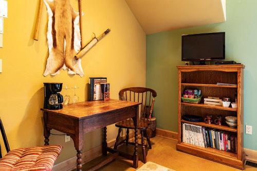 Bed & Breakfast Talus Rock Retreat