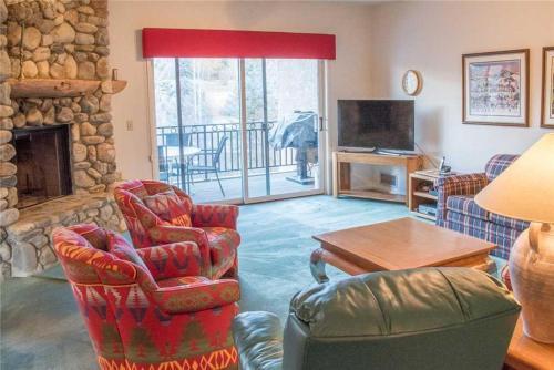 Summit Townhome Elkhorn Amenities