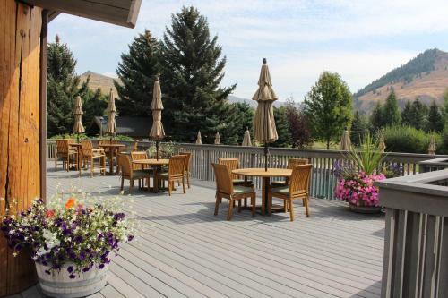 Wonderful Weyyakin Retreat