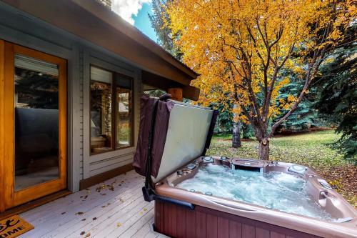 Wonderful Weyyakin Retreat