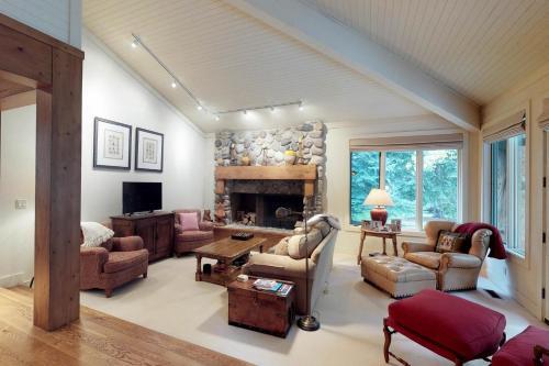 Wonderful Weyyakin Retreat