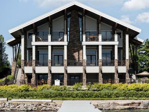 Seasons At Sandpoint Condo #7201