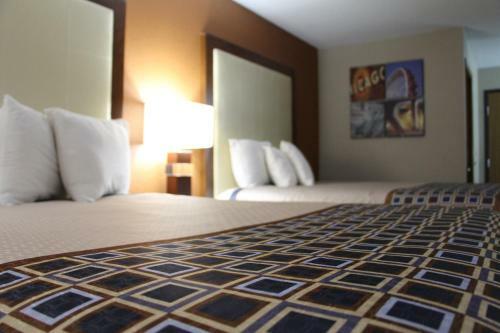 Motel Westbridge Inn And Suite