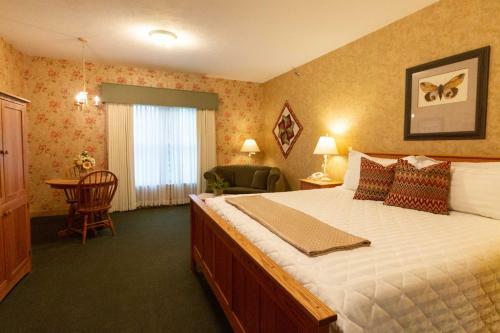 Hotel Essenhaus Inn & Conf. Center