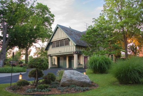 Bed & Breakfast The Oliver Inn