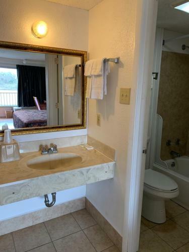 Posada Baton Rouge West Inn