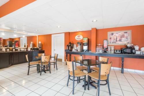 Motel Super 8 By Wyndham Williamsburg