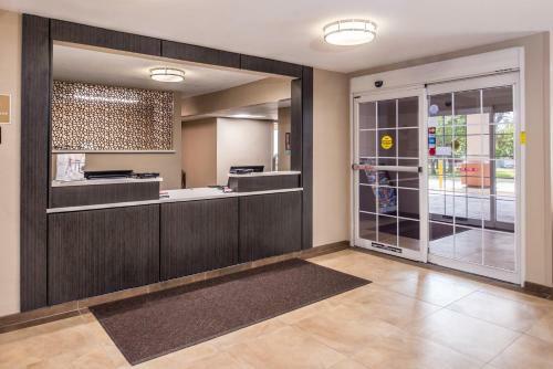 Hotel Candlewood Suites - Topeka West