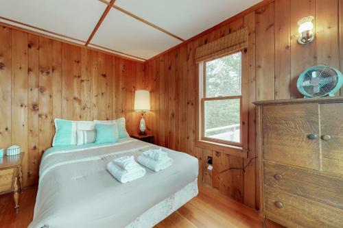 Popham Oceanfront Cottage