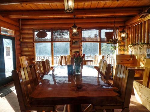 Hawk's Nest Lodge
