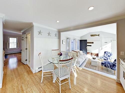 39 Tirrells Home Home