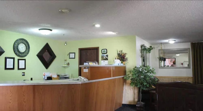 Hotel East Grand Inn