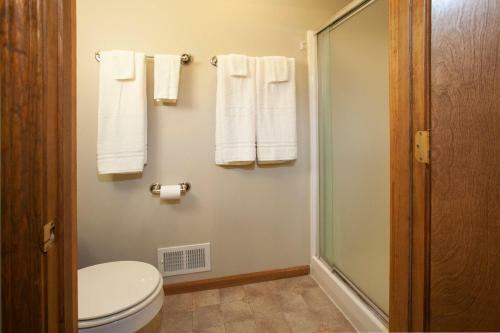 Villa Goshorn Lake Cottage #1