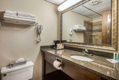 Hotel Quality Inn & Suites