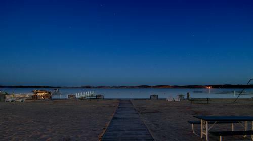 Hotel Dunes Waterfront Resort