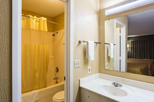 Hotel Rodeway Inn Hazlehurst