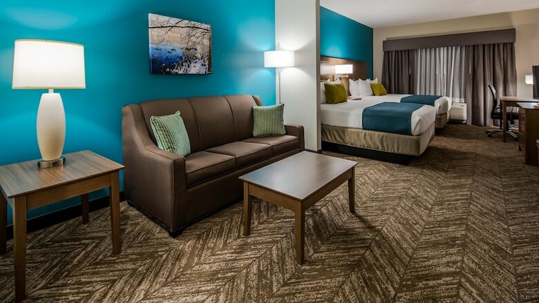 Best Western Plus Bolivar Hotel & Suites
