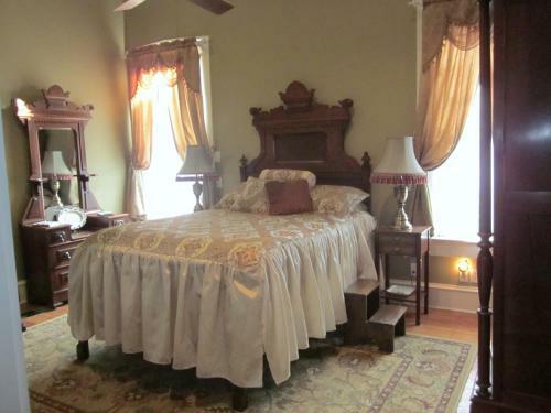 Bed & Breakfast Baer House Inn