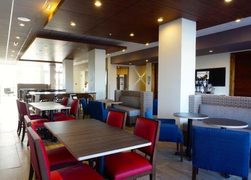 Hotel Holiday Inn Express & Suites Omaha - Millard Area