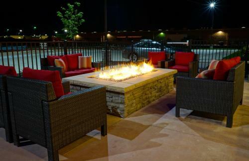 Hotel Holiday Inn Express & Suites Omaha - Millard Area