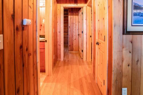 Blacktail Cabin
