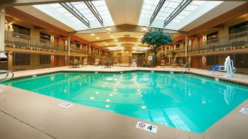 Best Western Plus Raton Hotel