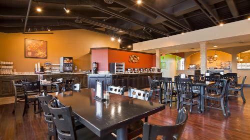 Best Western Plus Raton Hotel