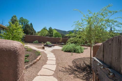1 Bedroom - East Side, Serene Views, Tranquil - Suenos