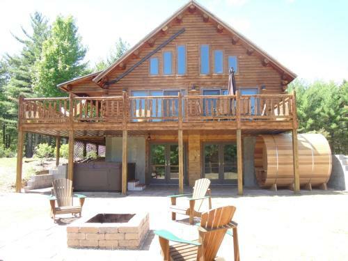 Lake Placid & Whiteface Grand Pines Lodge