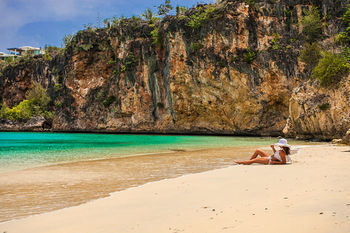Hotel Ceblue Villas & Beach Resort