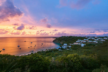 Hotel Ceblue Villas & Beach Resort