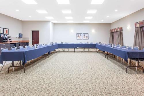 Hotel Ramada Pincher Creek