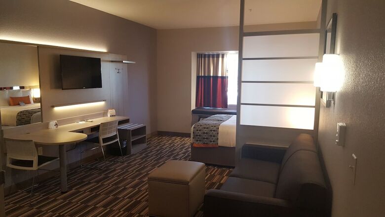 Hotel Microtel Inn & Suites By Wyndham Perry
