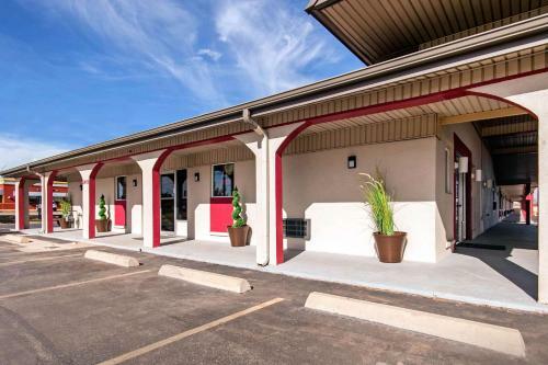 Hotel Rodeway Inn - Pauls Valley