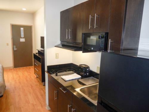 Hotel Studio 6 Yukon