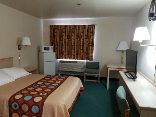Hotel Simple Rewards Inn