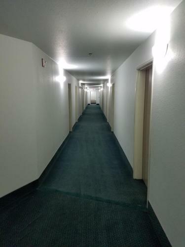 Hotel Simple Rewards Inn