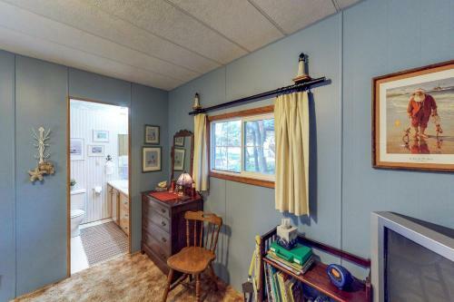 The Captain's Cabin